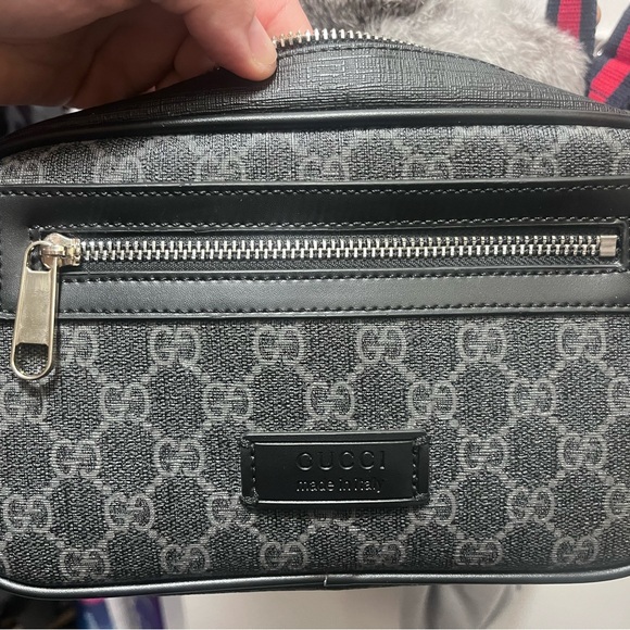 Authentic Gucci waist bag. - Picture 2 of 7